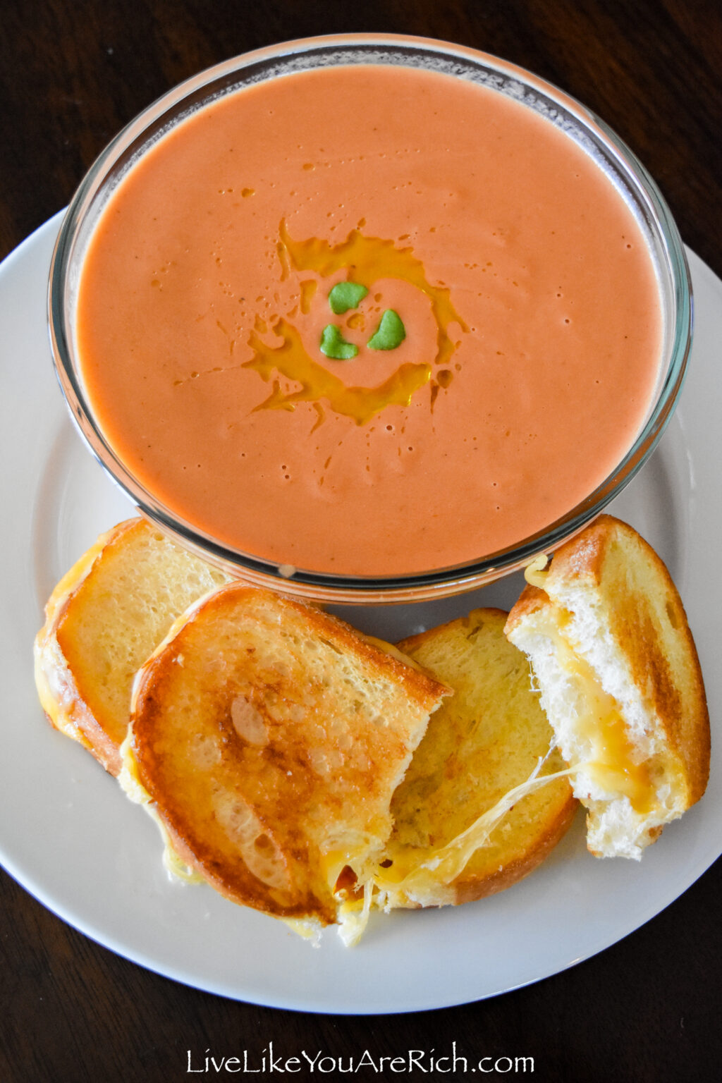 Delicious Homemade Creamy Tomato Basil Soup Live Like You Are Rich