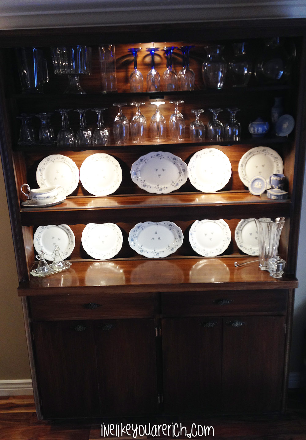 9 Ways to Update a Hutch Without Repainting it