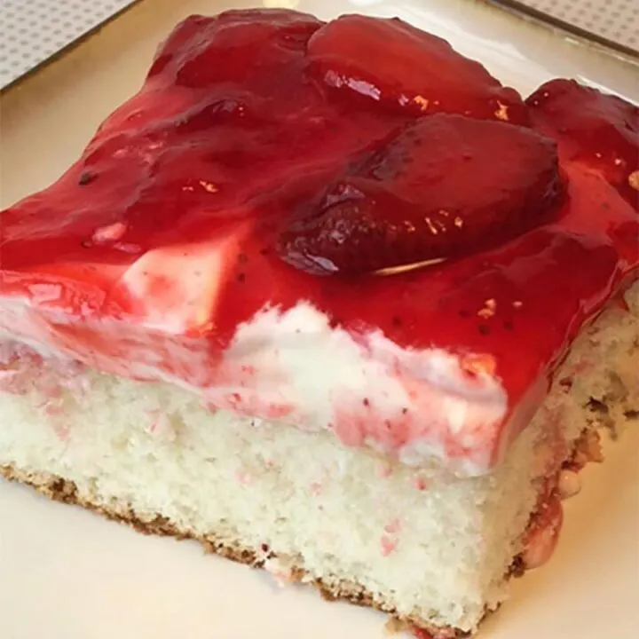 Famous Strawberry Dream Cake
