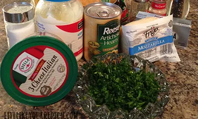 Crowd-Pleasing Spinach Artichoke Dip Recipe