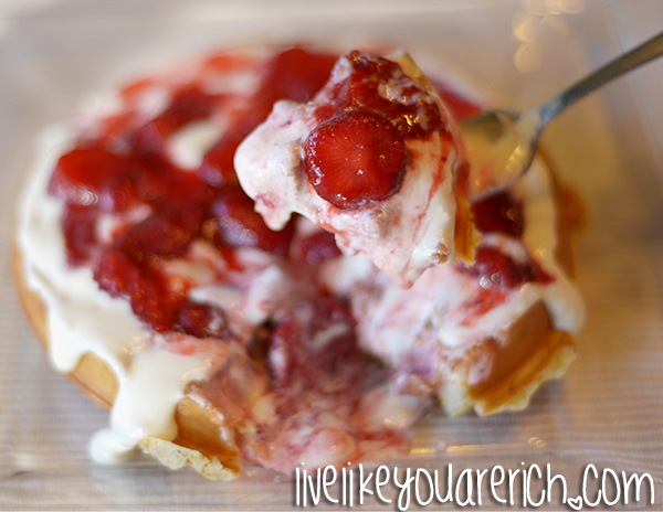 Strawberry Cheesecake Waffle Recipe