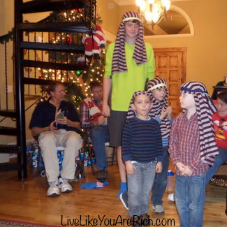 How To Put on a Christmas Nativity Play at Home