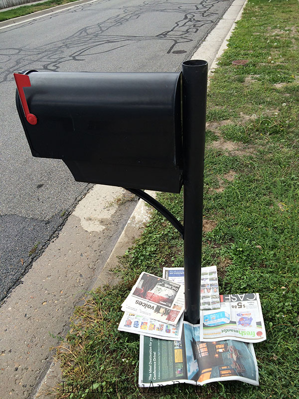 How to Spray Paint a Mailbox