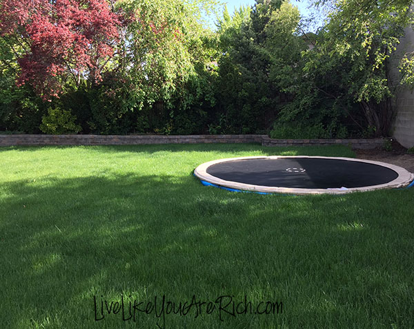 Installing a trampoline in the outlet ground