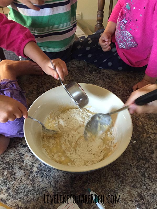 How to Teach Children to Use Kitchen Tools