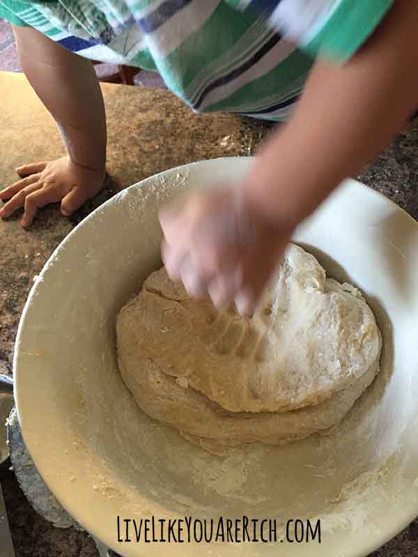 How to Teach Children to Use Kitchen Tools