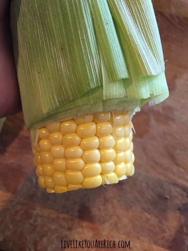 How to Quickly Make Corn on the Cob in just a few minutes without water.