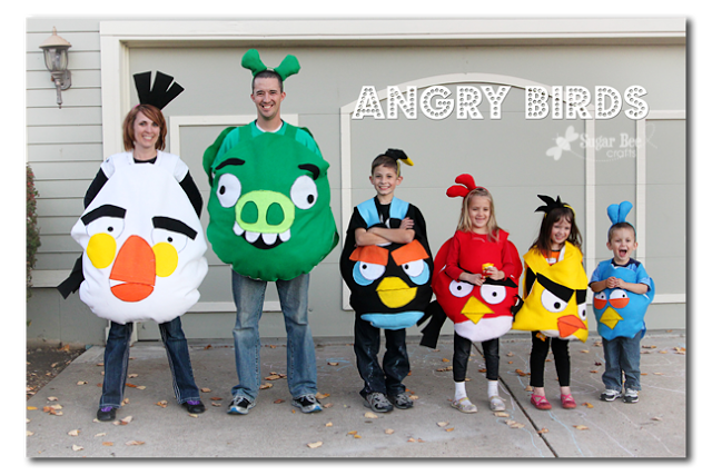 23 Genius Family Costume Themes