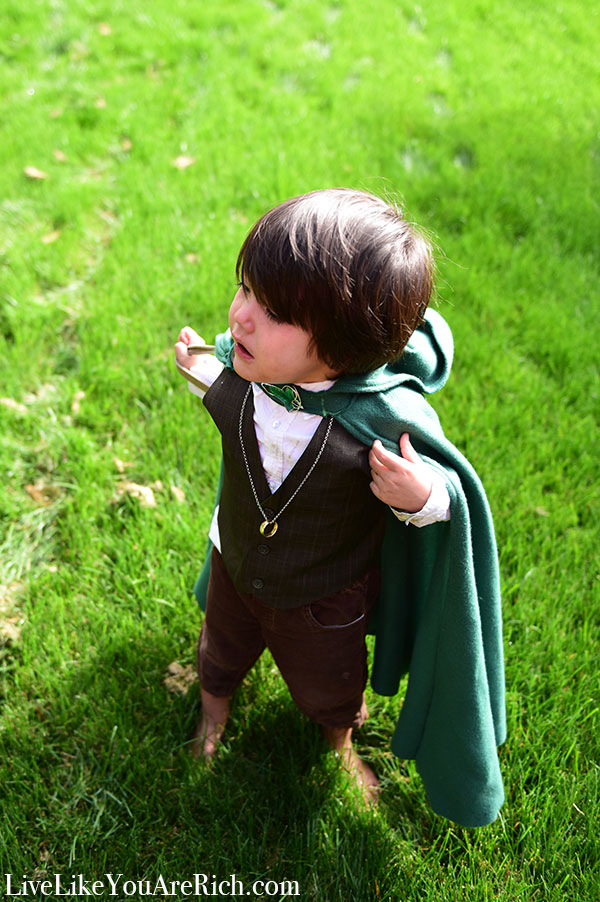 Frodo Halloween Costume for a Toddler