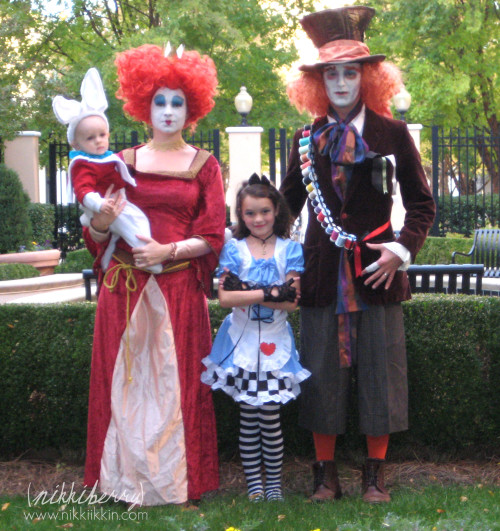 23 Genius Family Costume Themes