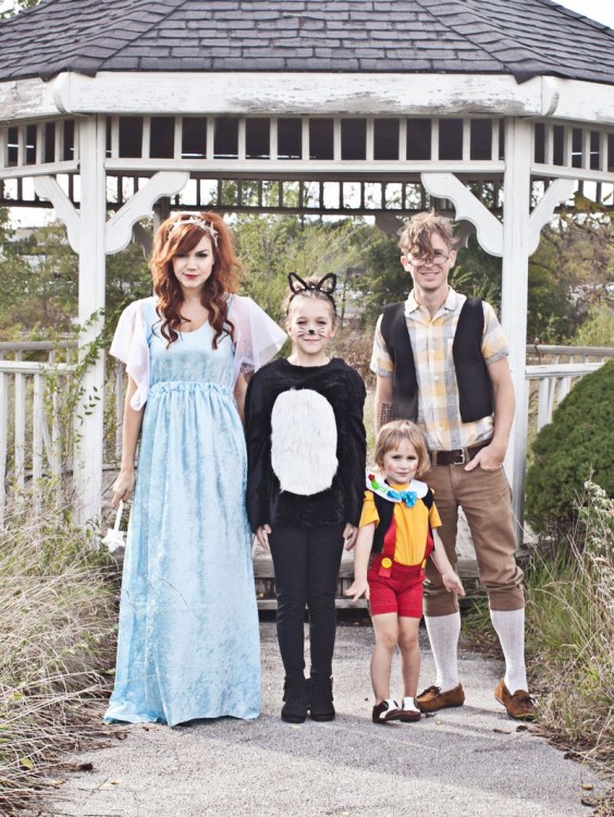 23 Genius Family Costume Themes