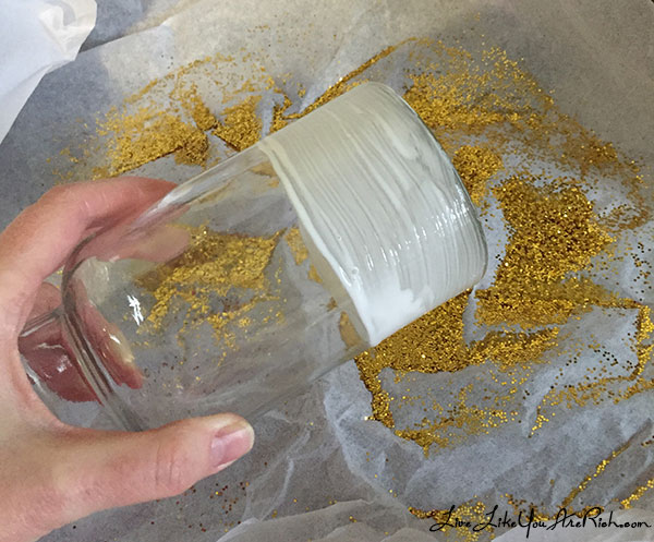 How to Make Glitter Vases