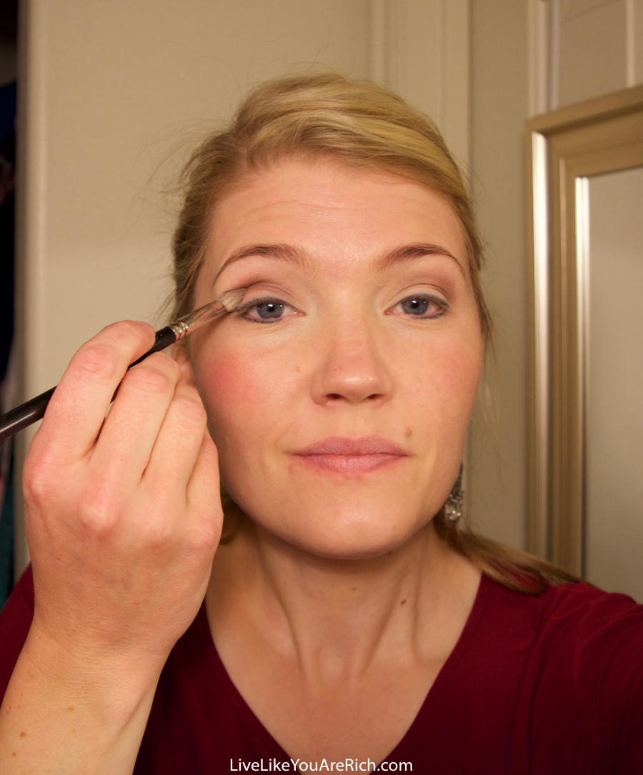 9 Tried and True Makeup Techniques + My Own Makeup Routine
