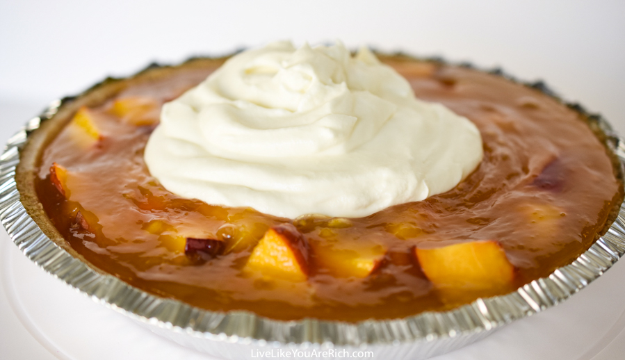 Aunt Elva's Famous No-Bake Peach Pie