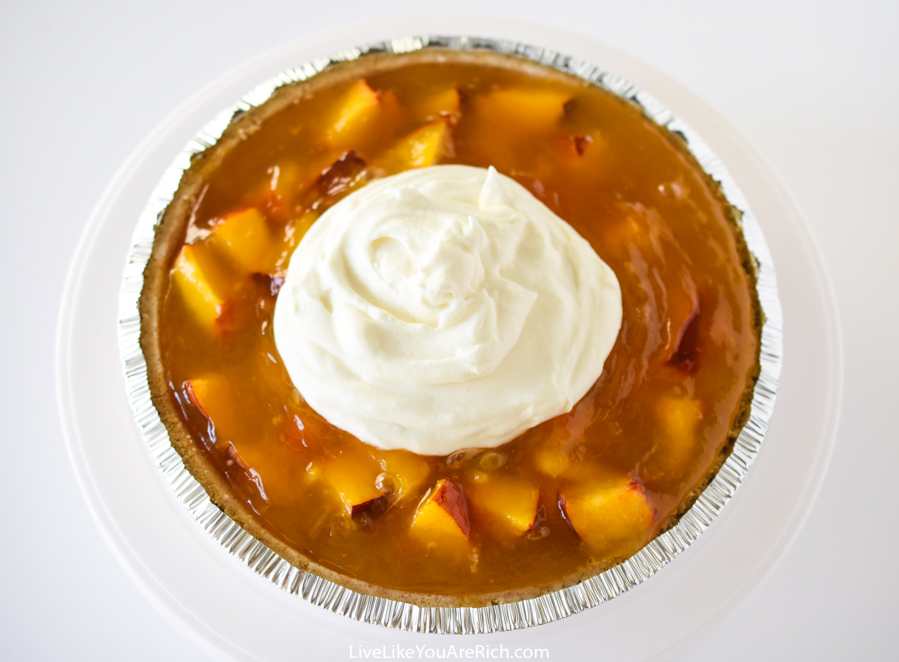 Aunt Elva's Famous No-Bake Peach Pie