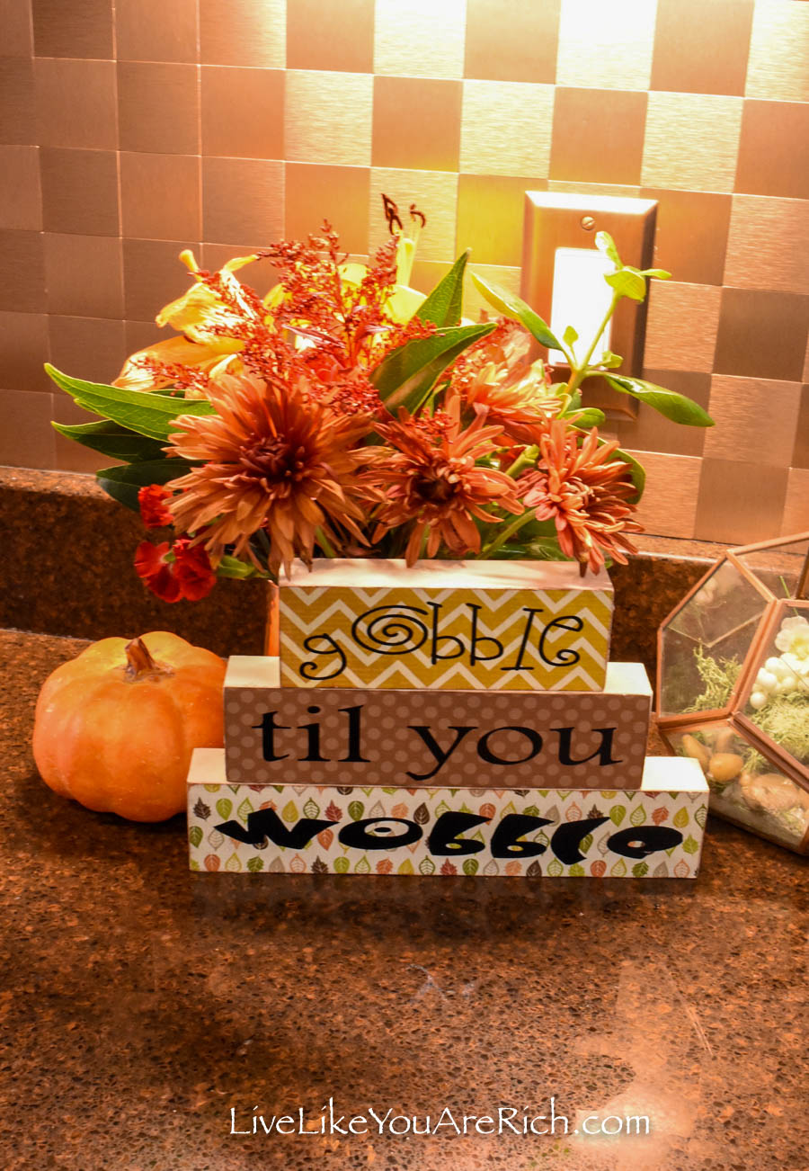 Easy Thanksgiving home decor craft 