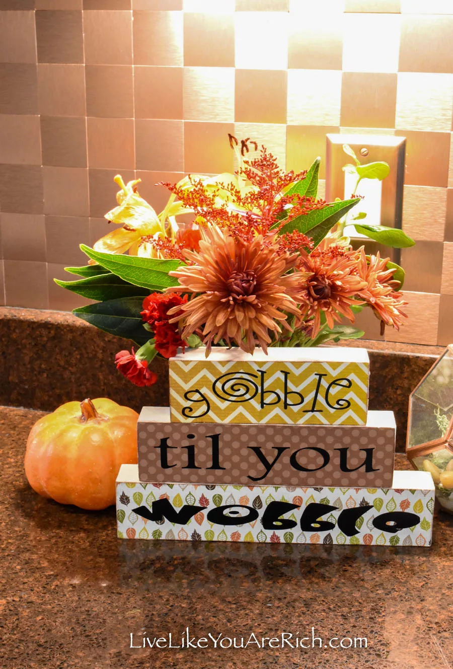 This is a Wood Block Thanksgiving Craft home decor