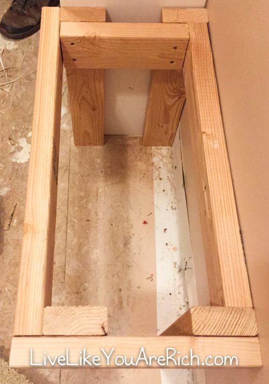 How to Make a Closet Bench Live Like You Are Rich