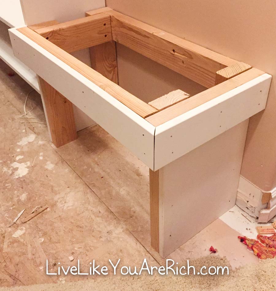 How to Make a Closet Bench