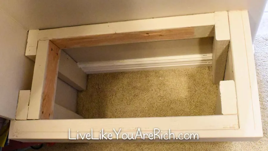 How to Make a Closet Bench