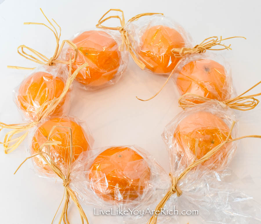 How to Make a Tangerine Wreath