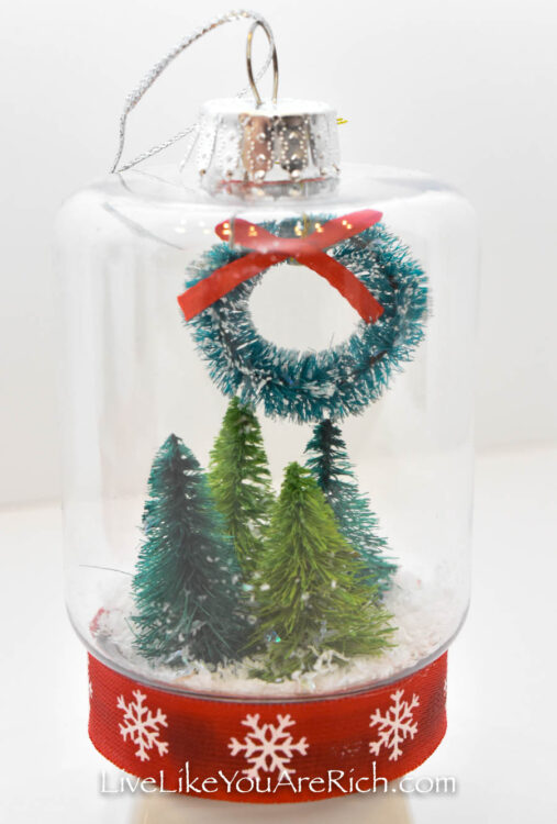 DIY Snow Globe Christmas Ornaments - Live Like You Are Rich