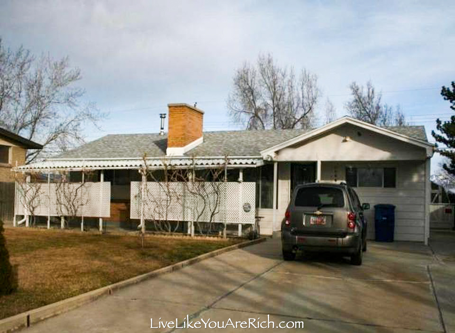 Front exterior home 2 before