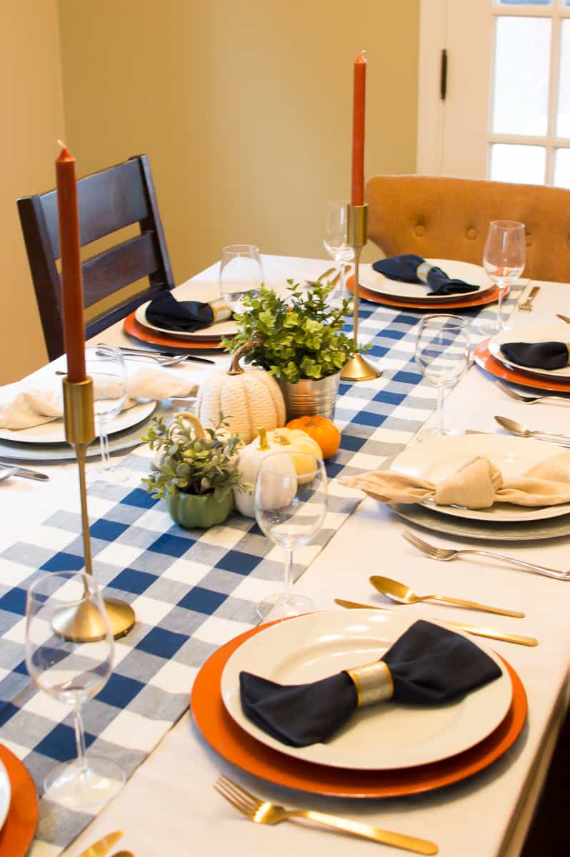 Coastal and Blue Place Setting Thanksgiving Centerpiece