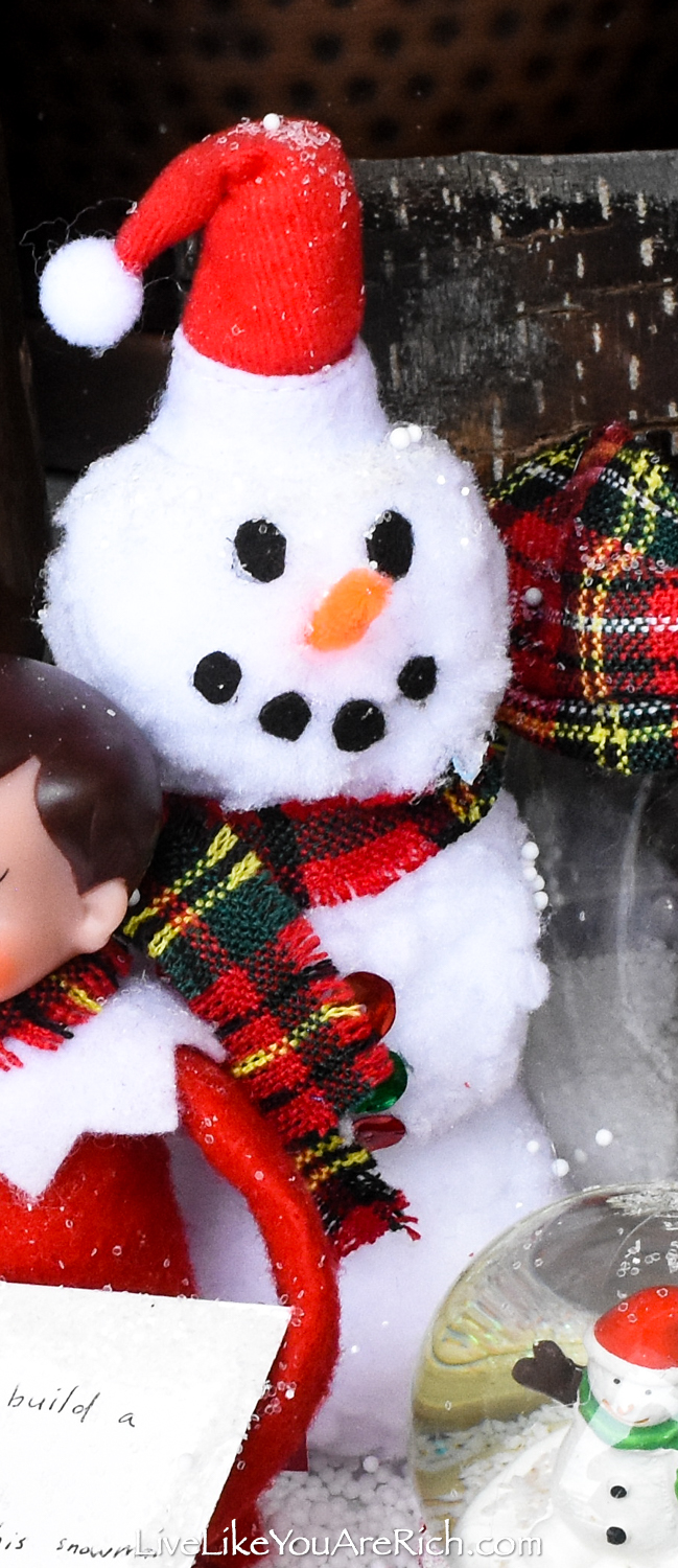 Elf on the Shelf: Do You Want to Build a Snowman? - Live Like You