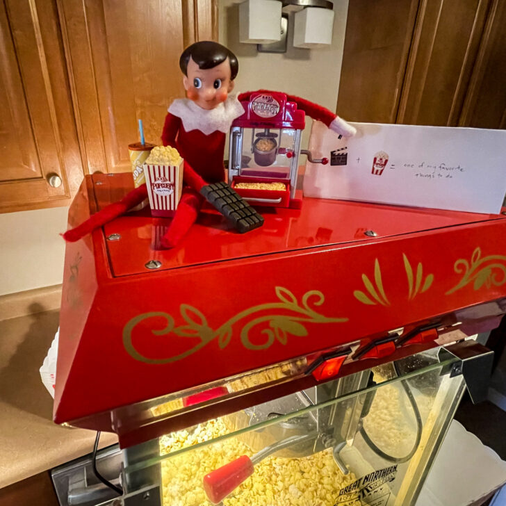 Elf on the Shelf: Popcorn Popping