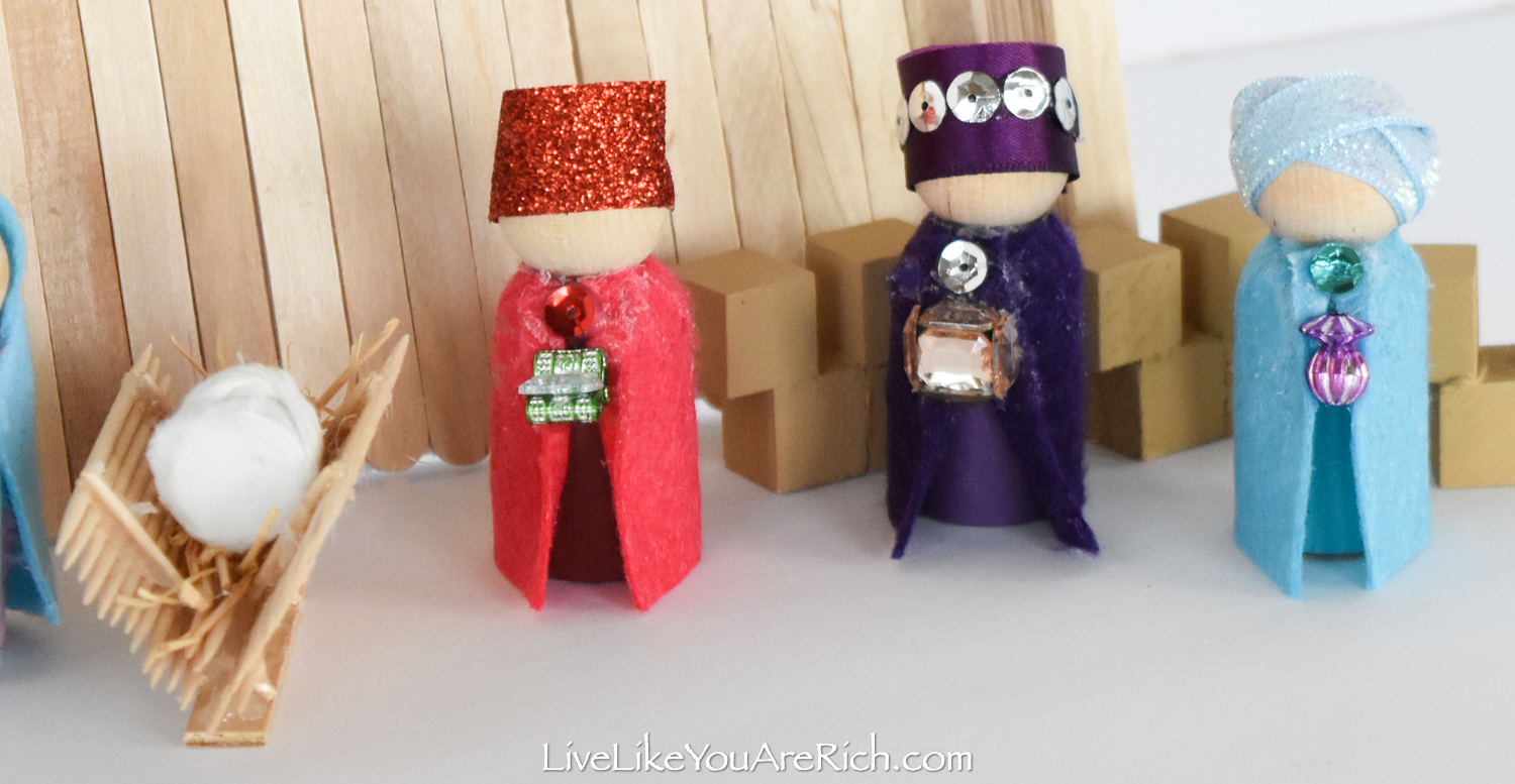 Do It Yourself Nativity Peg Dolls - Craft Kits - 18 Pieces