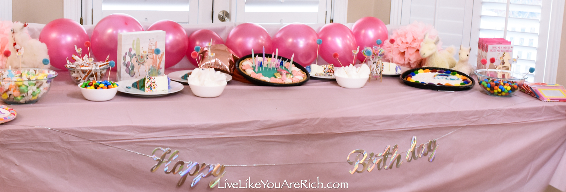 Quick Llama Birthday Party dessert table
