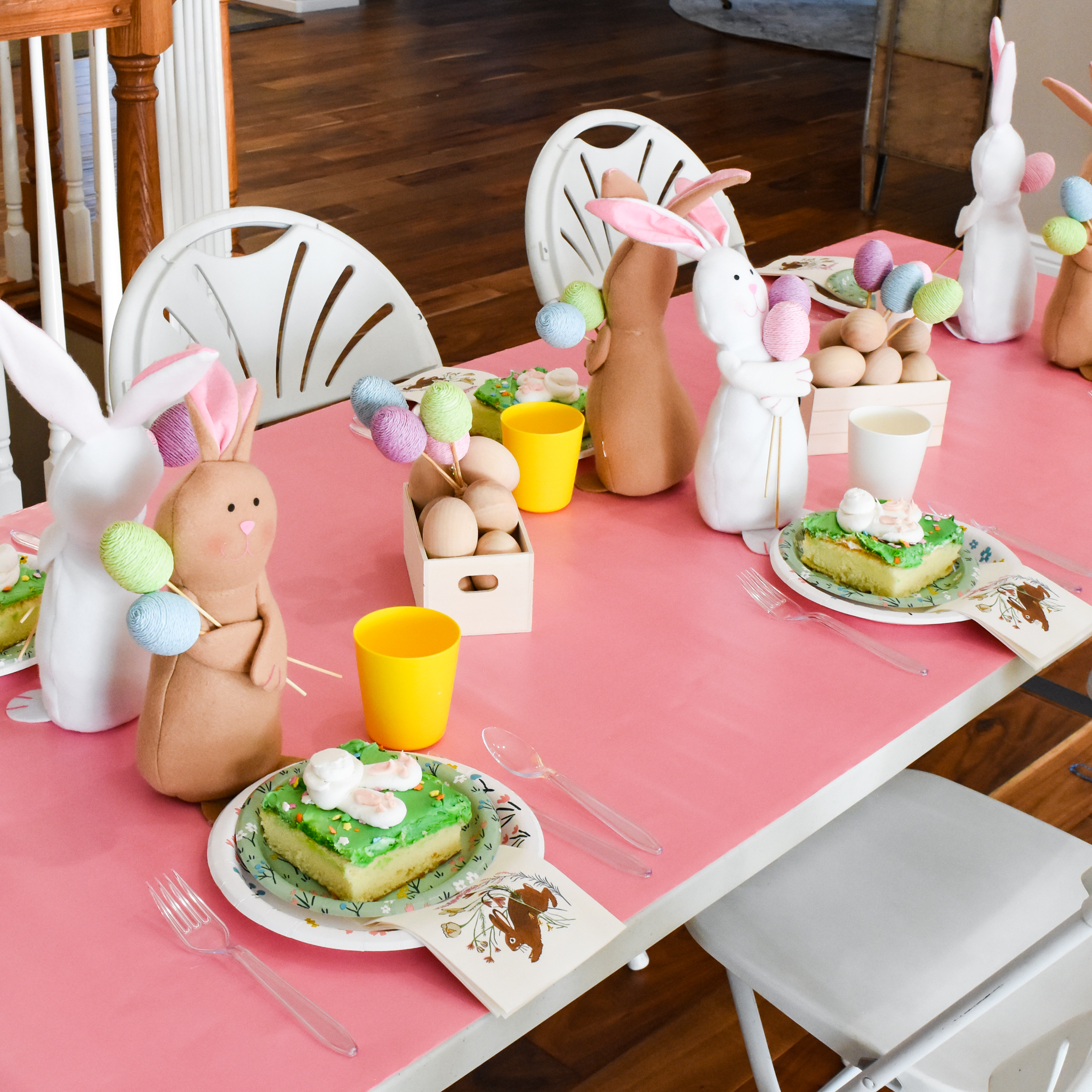 Kids’ Easter Tablescape