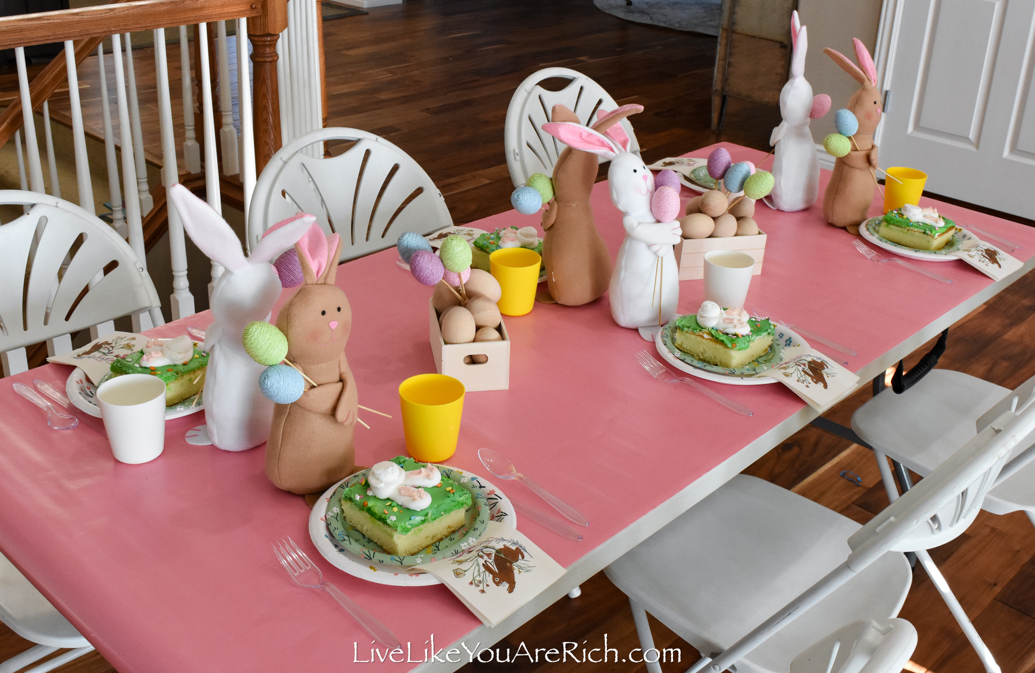 Kid's Easter Tablescape