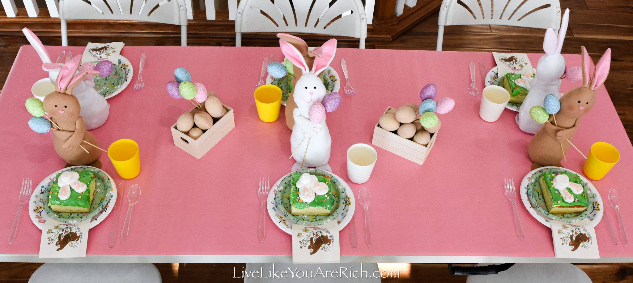 Kid's Easter Tablescape