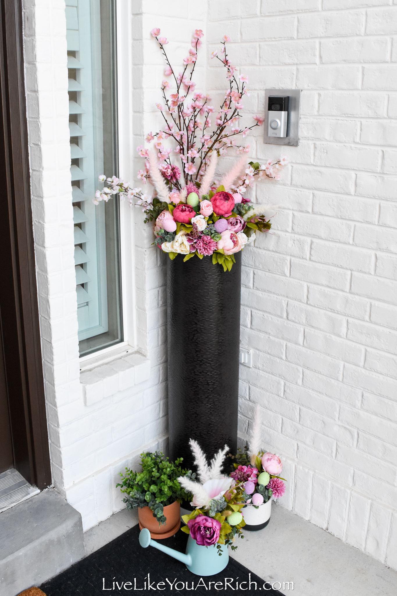 Used tall vase for the floral arrangement