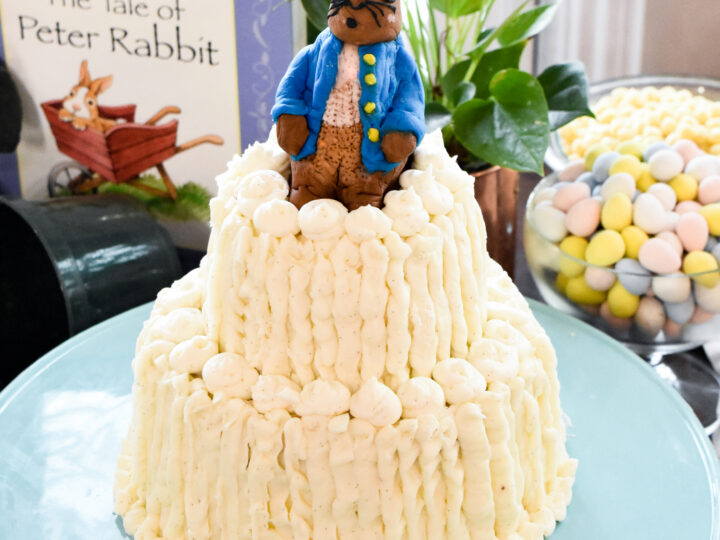 Fondant Peter Rabbit Vanilla Bean Cake