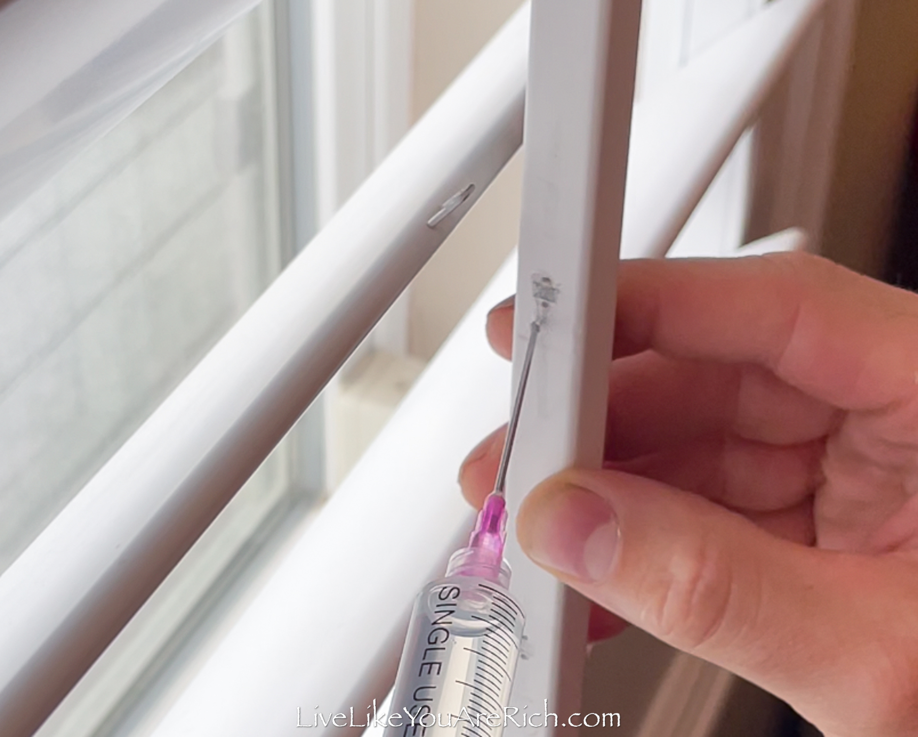 How to Fix Wooden Shutters When the Tilt Rods Come Loose - Use syringe 
