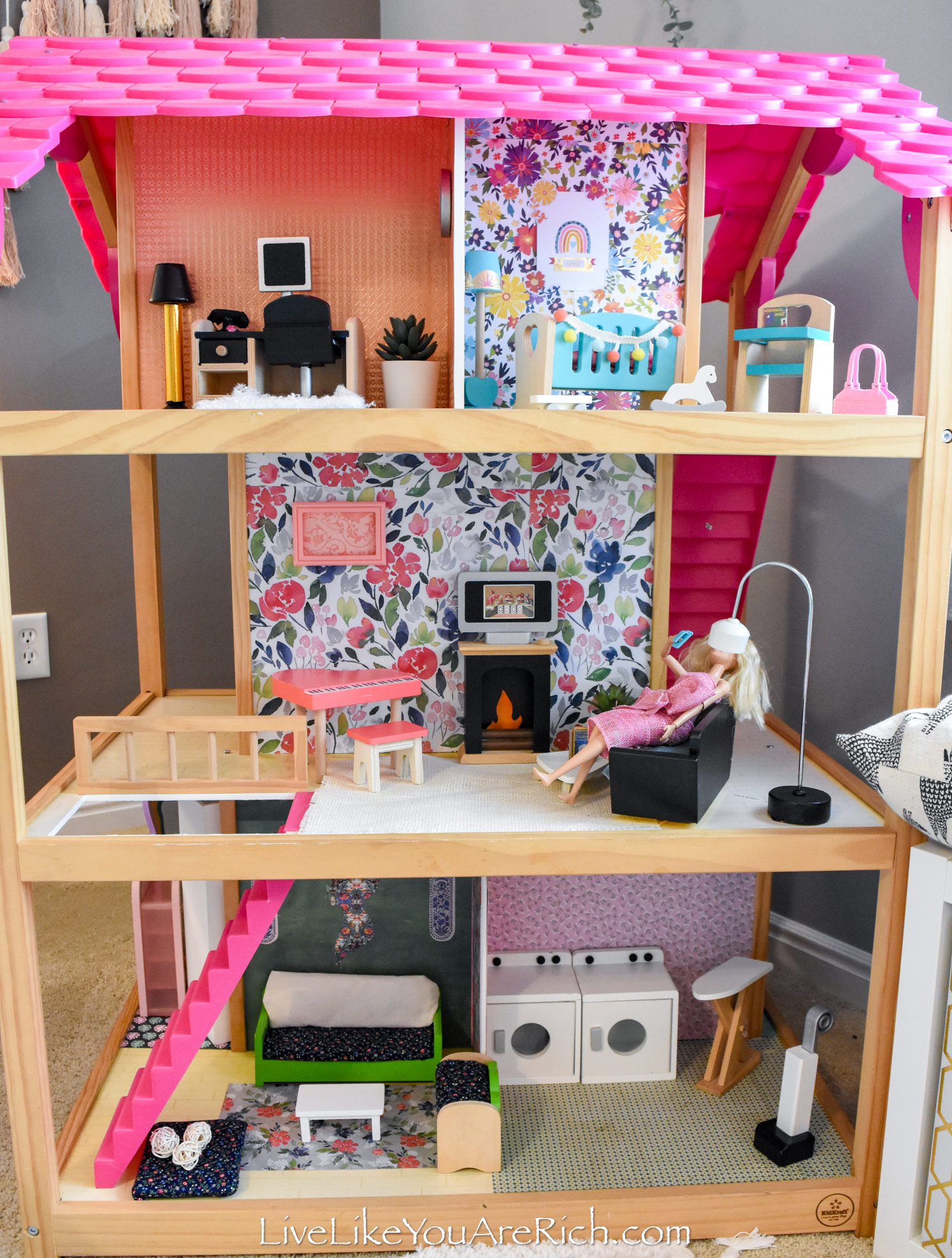 I bought an vintage dollhouse, let's renovate it together! What should, Dollhouse Makeover