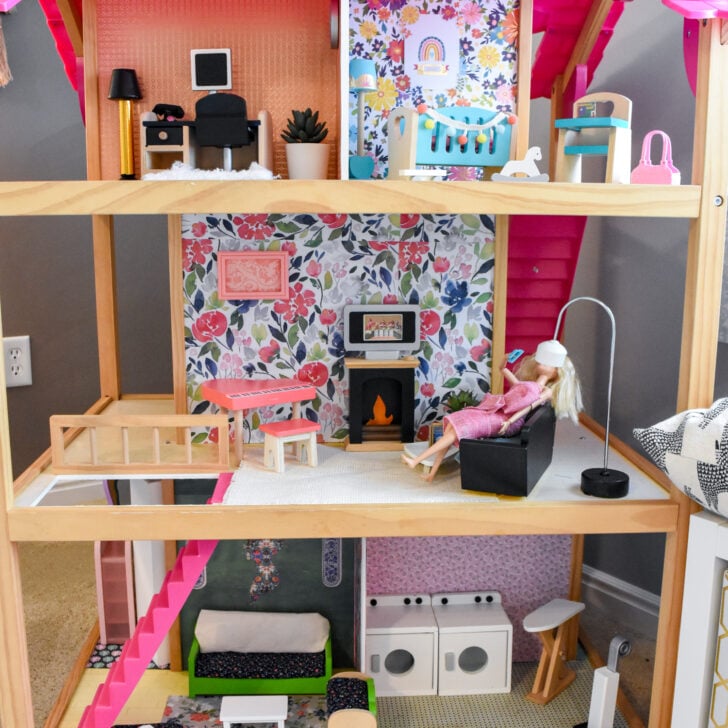 Tips for Remodeling a Dollhouse