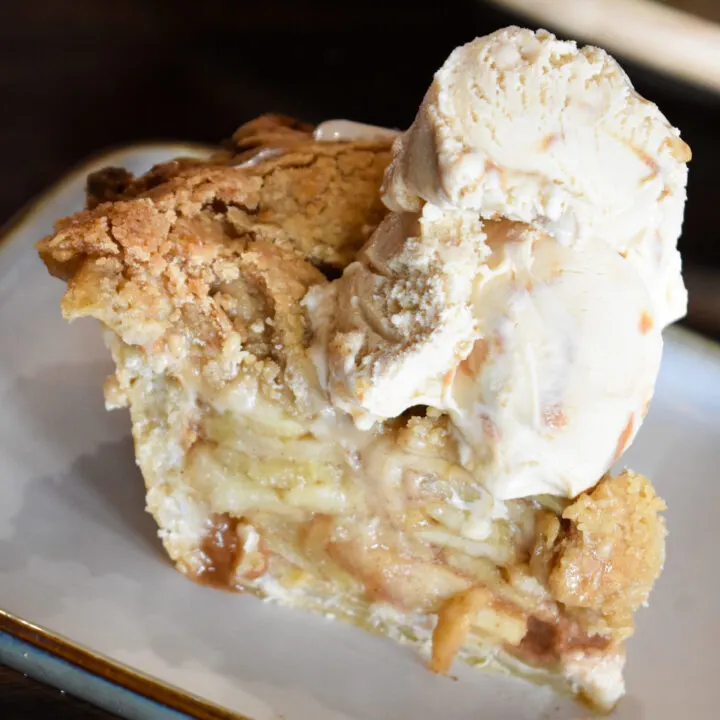 The Best Homemade Dutch Apple Pie