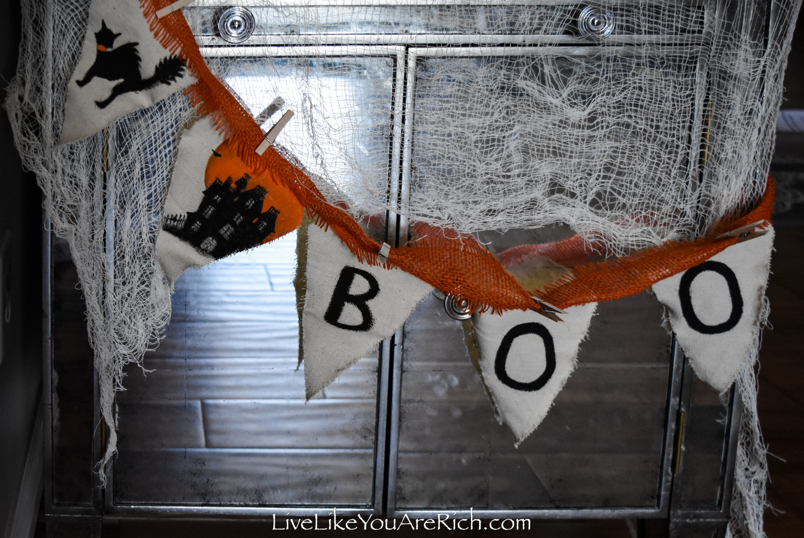 Halloween Entry Table