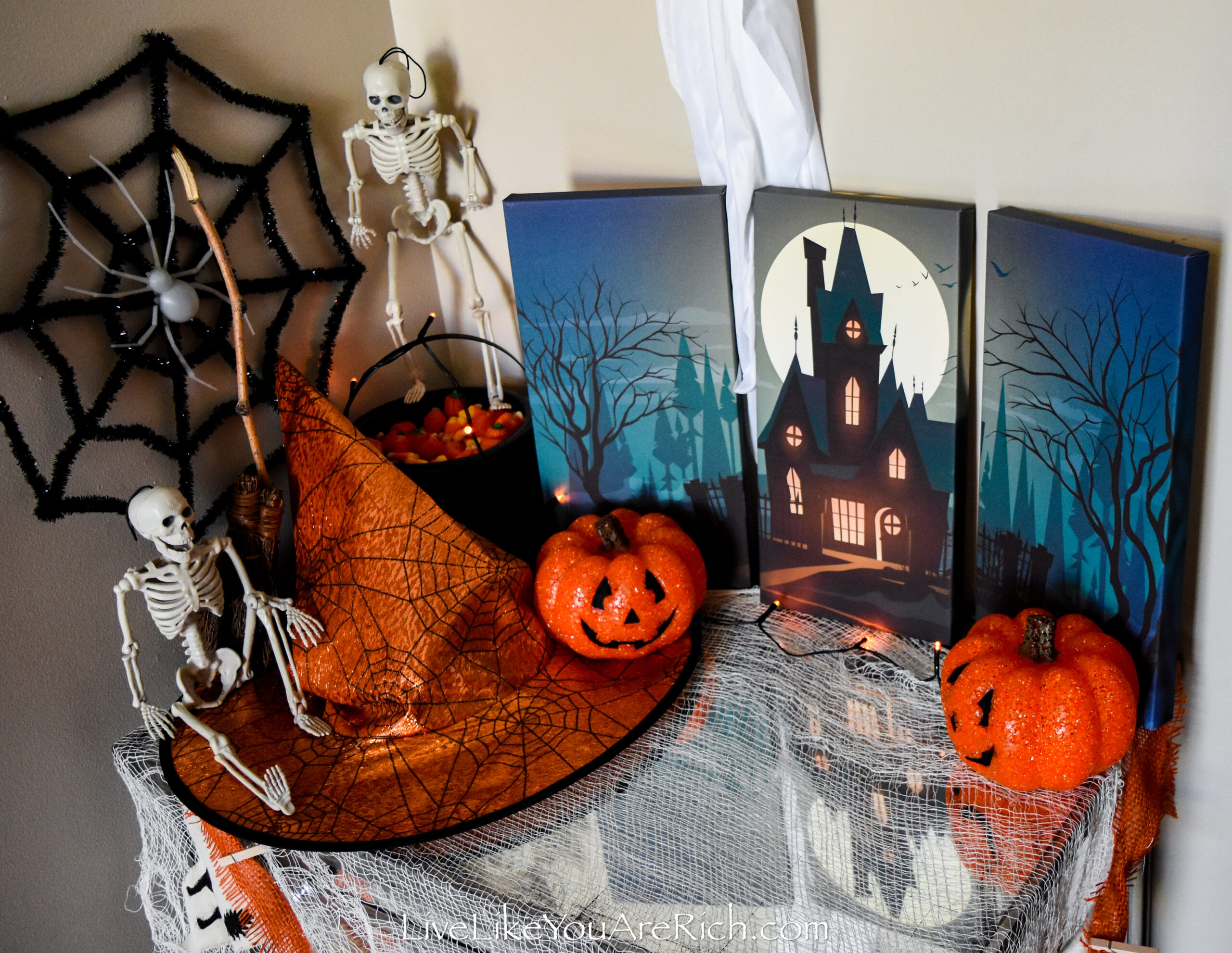 Halloween Entry Table