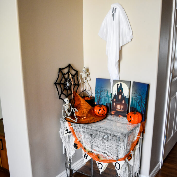 Halloween Entry Table