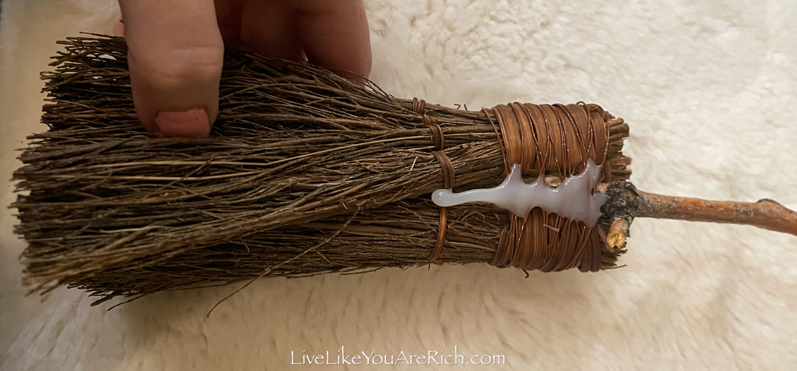 DIY Halloween Witch Broomstick