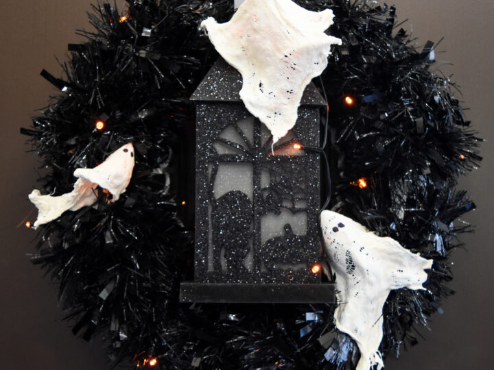 Image for Halloween Haunted House Ghost Wreath