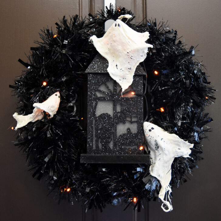 Halloween Haunted House Ghost Wreath