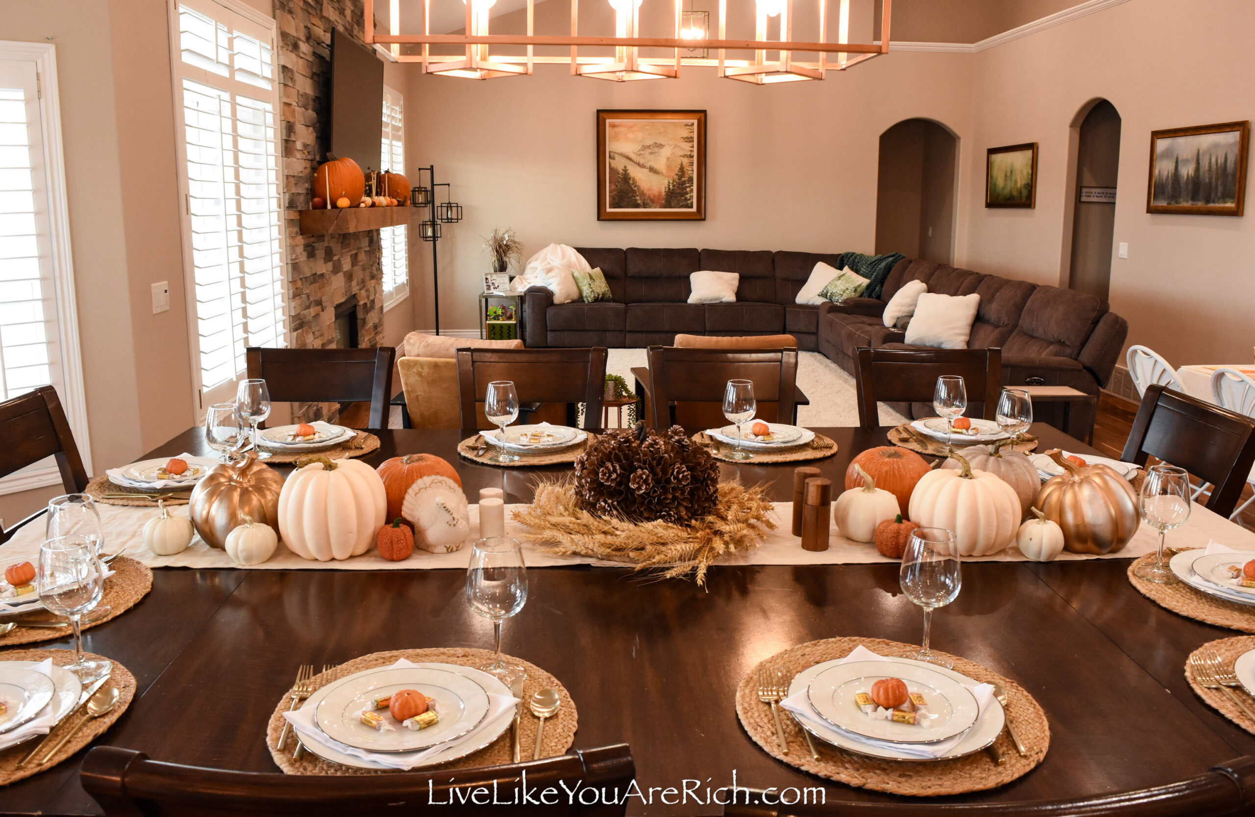 Pumpkin Thanksgiving Tablescape