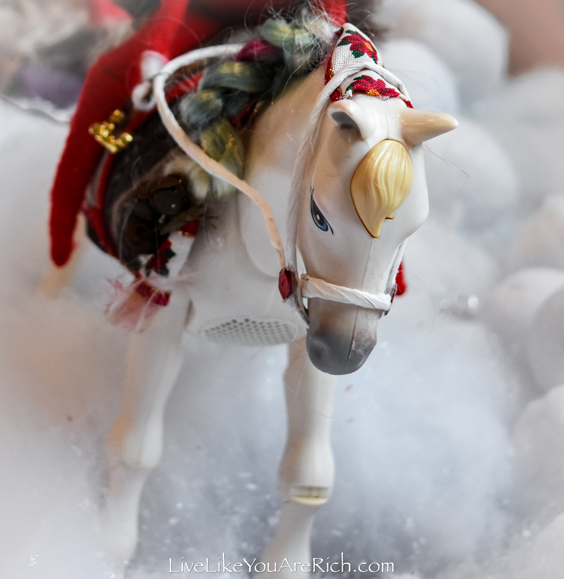 Elf on the Shelf: Sleigh Ride - Live Like You Are Rich