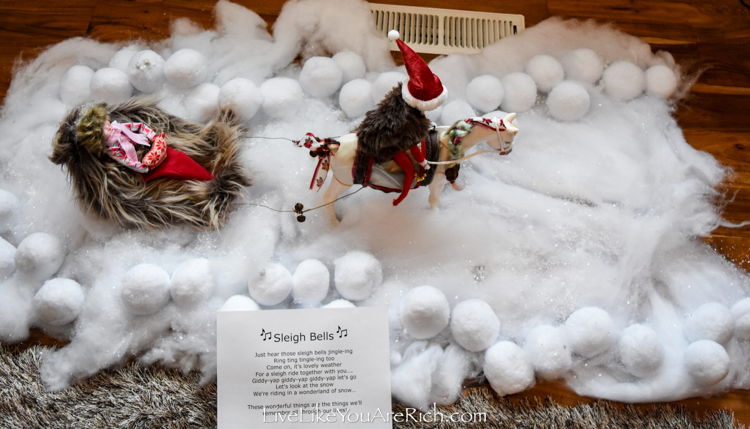 Elf on the Shelf: Sleigh Ride - Live Like You Are Rich